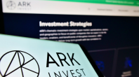 Cathie Wood 的 Ark Invest 出售 3.8 万美元的 Grayscale 股票，并抢购 5.6 万美元的区块