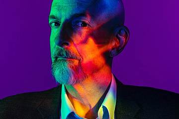 探索Neal Stephenson：从科幻